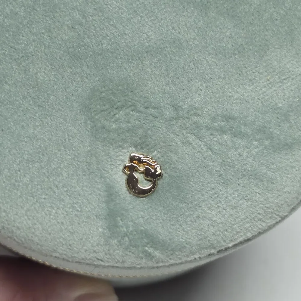 NWOT Spartina 449 Round Jewelry Travel Case Dusty Blue Velvet Organizer Box